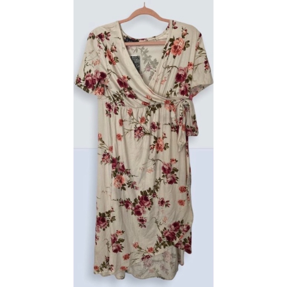 New Maternity Dress XL Faux Wrap Pregnancy NWT Floral